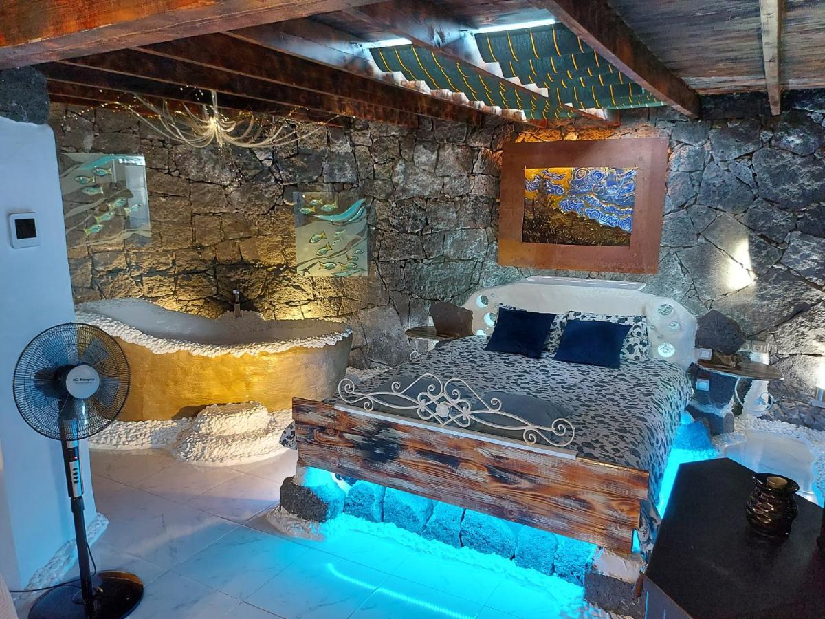 Aloelux Villa ! - Private Villa With Jacuzzi, Cinema ,Massage ,Wonderful View, Art Desing Villa Conil Zewnętrze zdjęcie