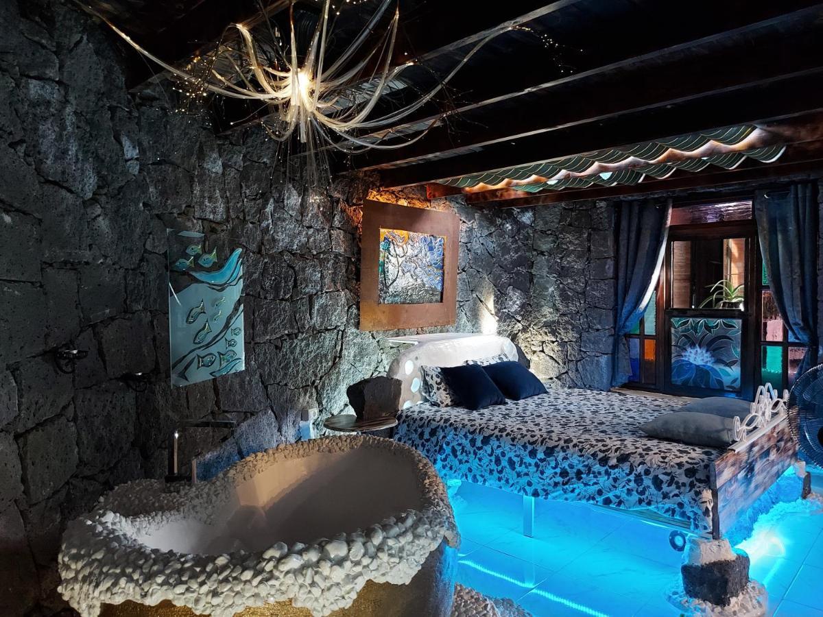 Aloelux Villa ! - Private Villa With Jacuzzi, Cinema ,Massage ,Wonderful View, Art Desing Villa Conil Zewnętrze zdjęcie